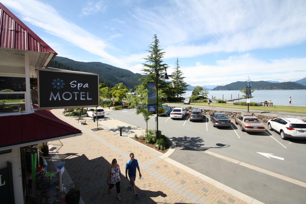 Harrison Spa Motel Harrison Hot Springs Buitenkant foto
