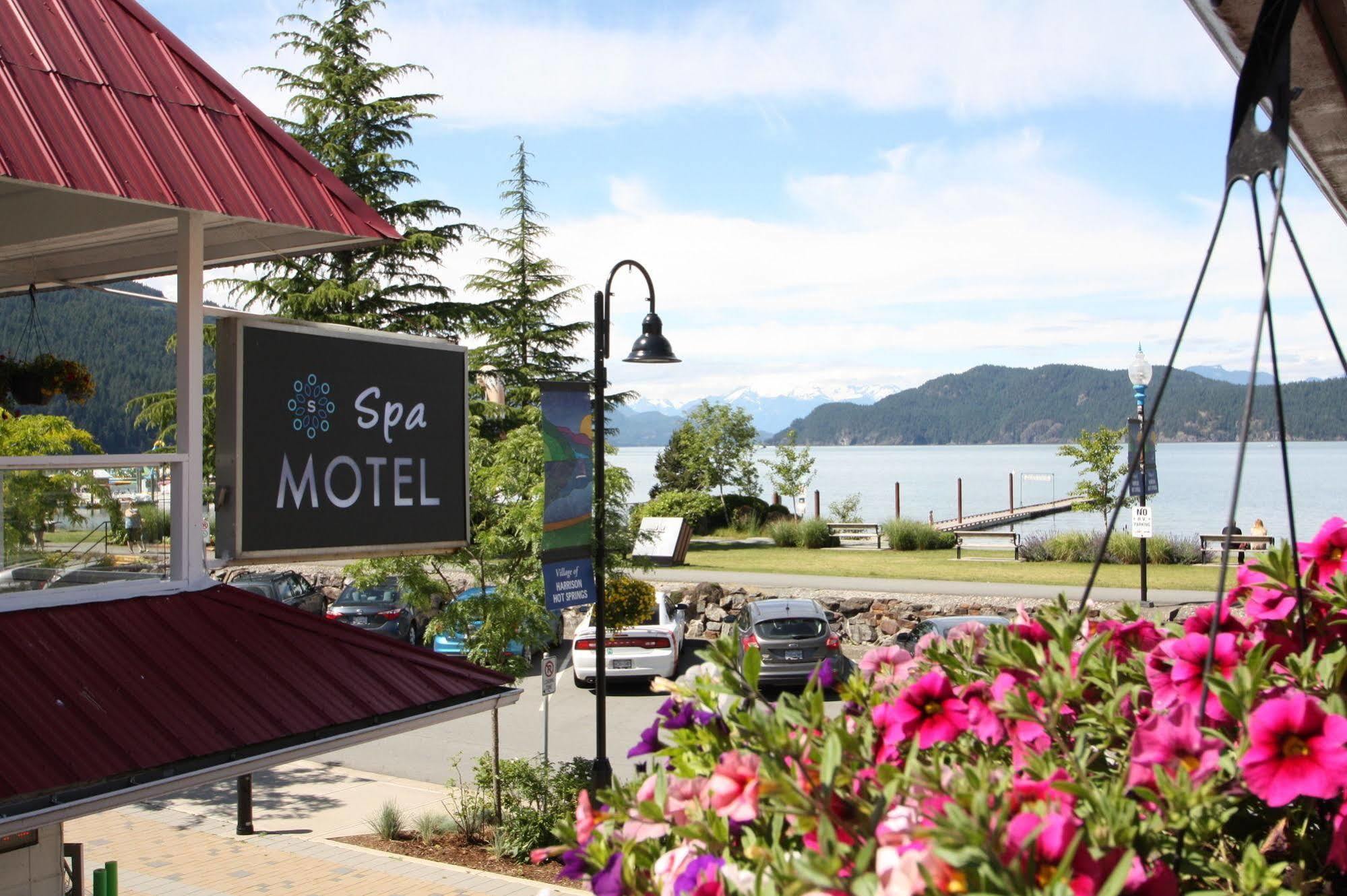 Harrison Spa Motel Harrison Hot Springs Buitenkant foto