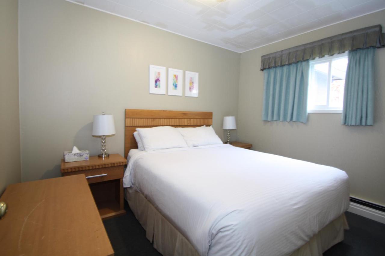 Harrison Spa Motel Harrison Hot Springs Buitenkant foto