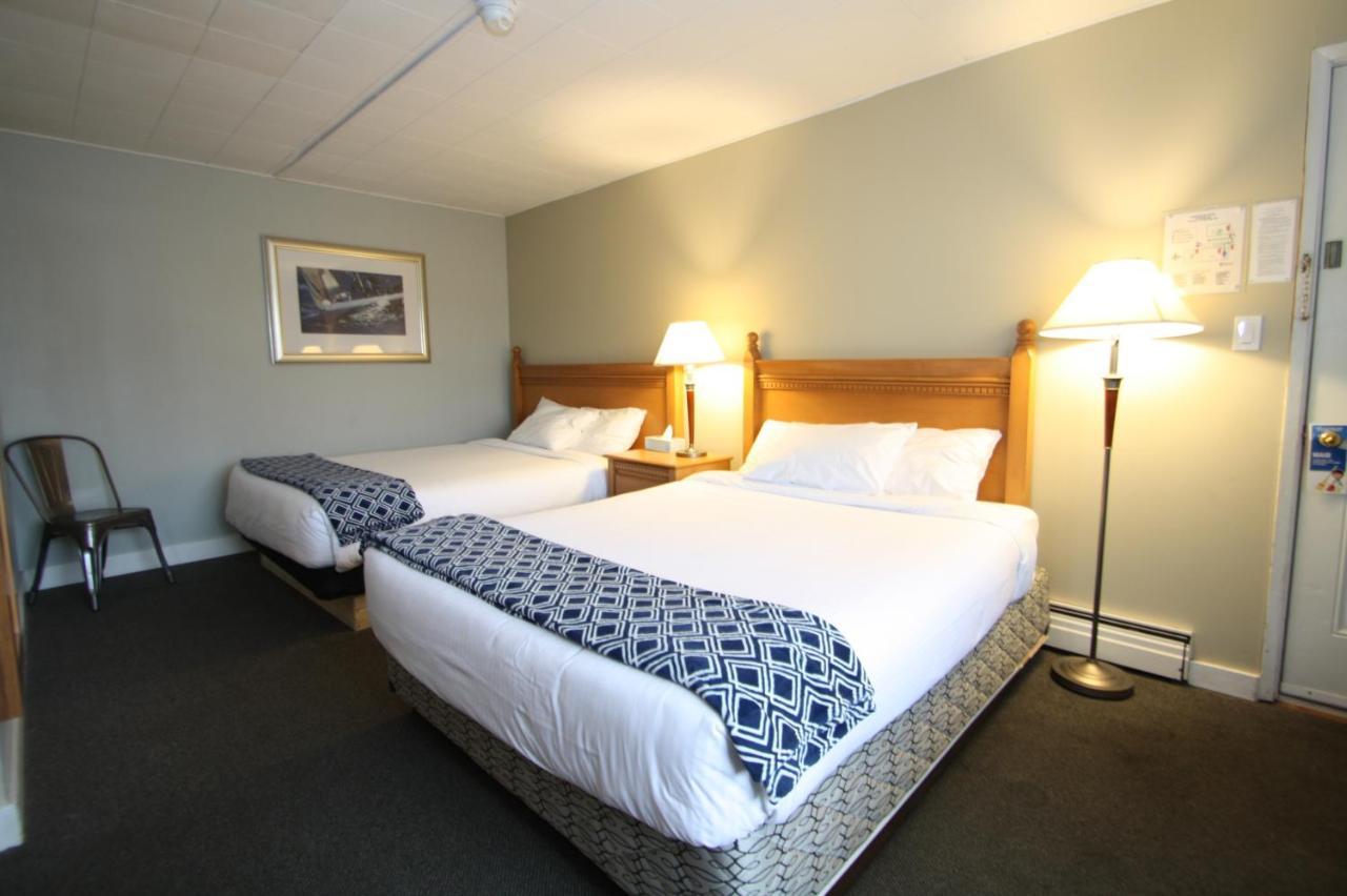 Harrison Spa Motel Harrison Hot Springs Buitenkant foto