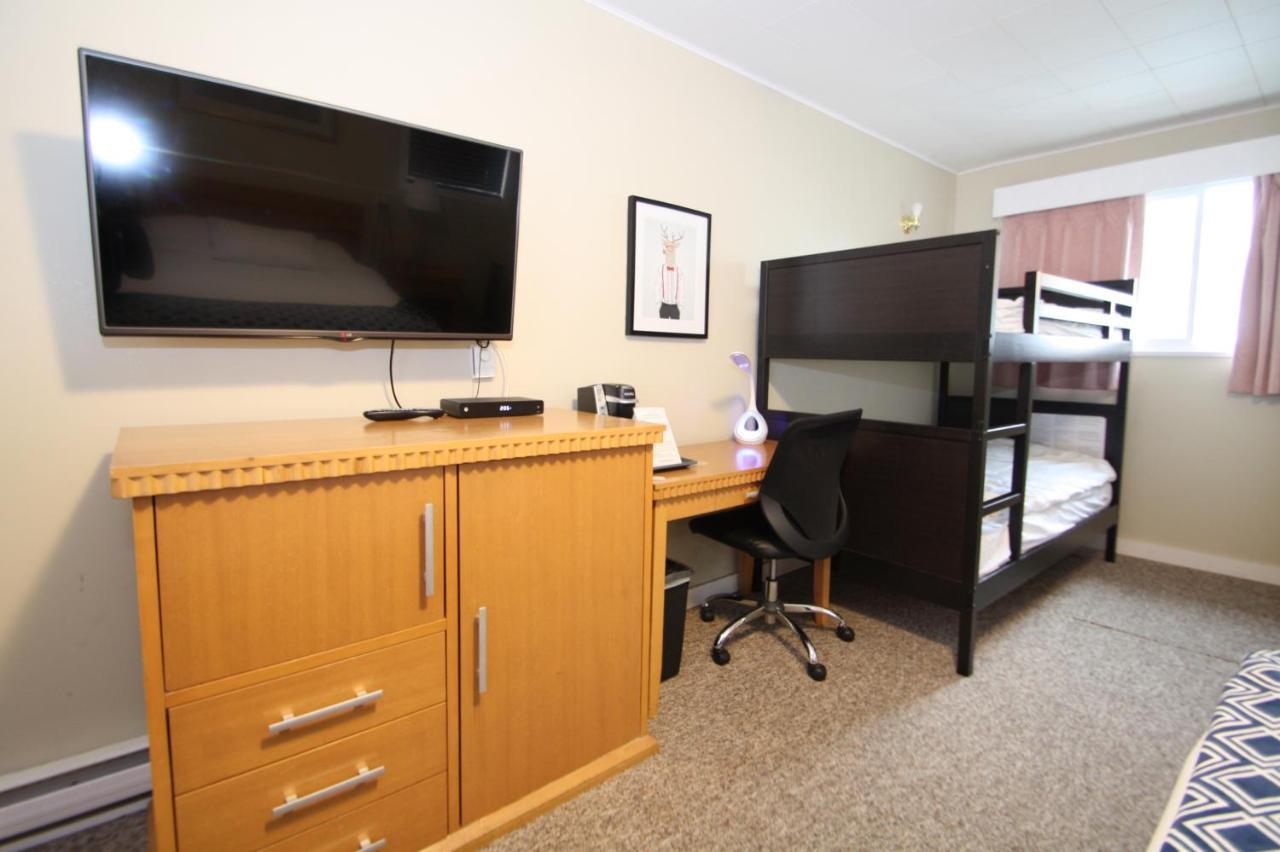 Harrison Spa Motel Harrison Hot Springs Buitenkant foto